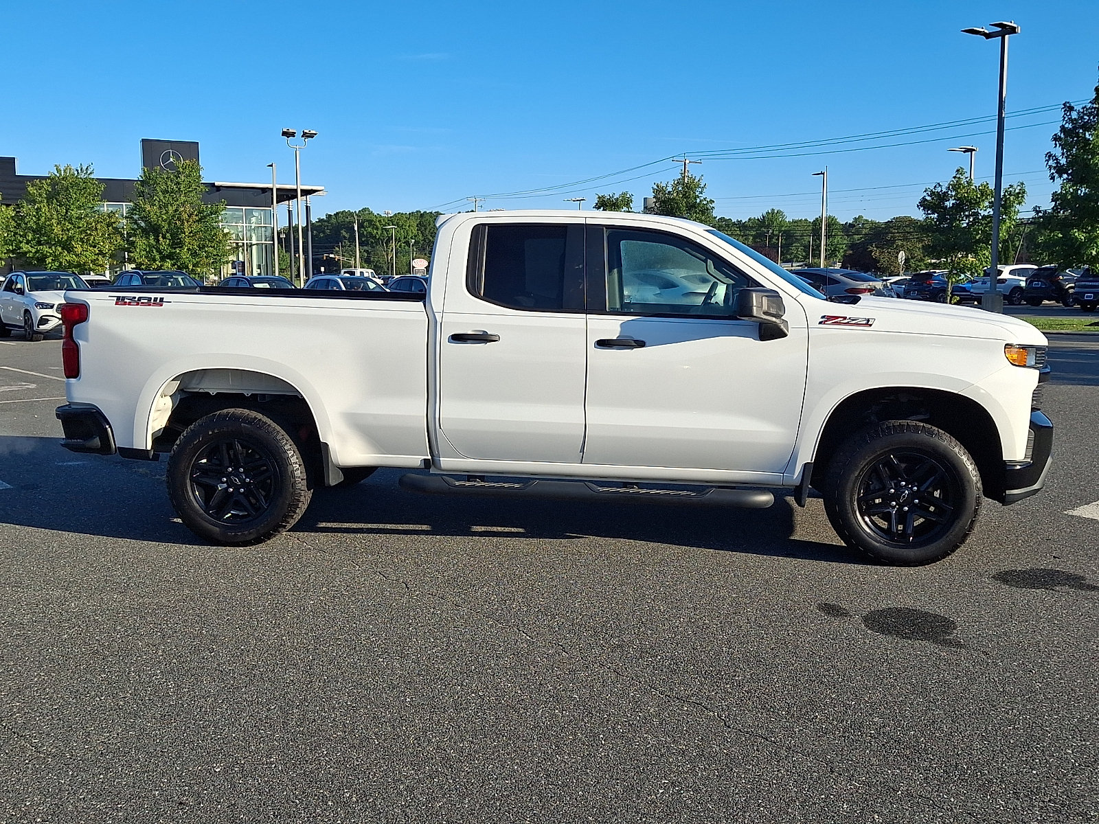 Used 2019 Chevrolet Silverado 1500 Custom Trail Boss w/ Custom Convenience Package AWD/4WD image 8