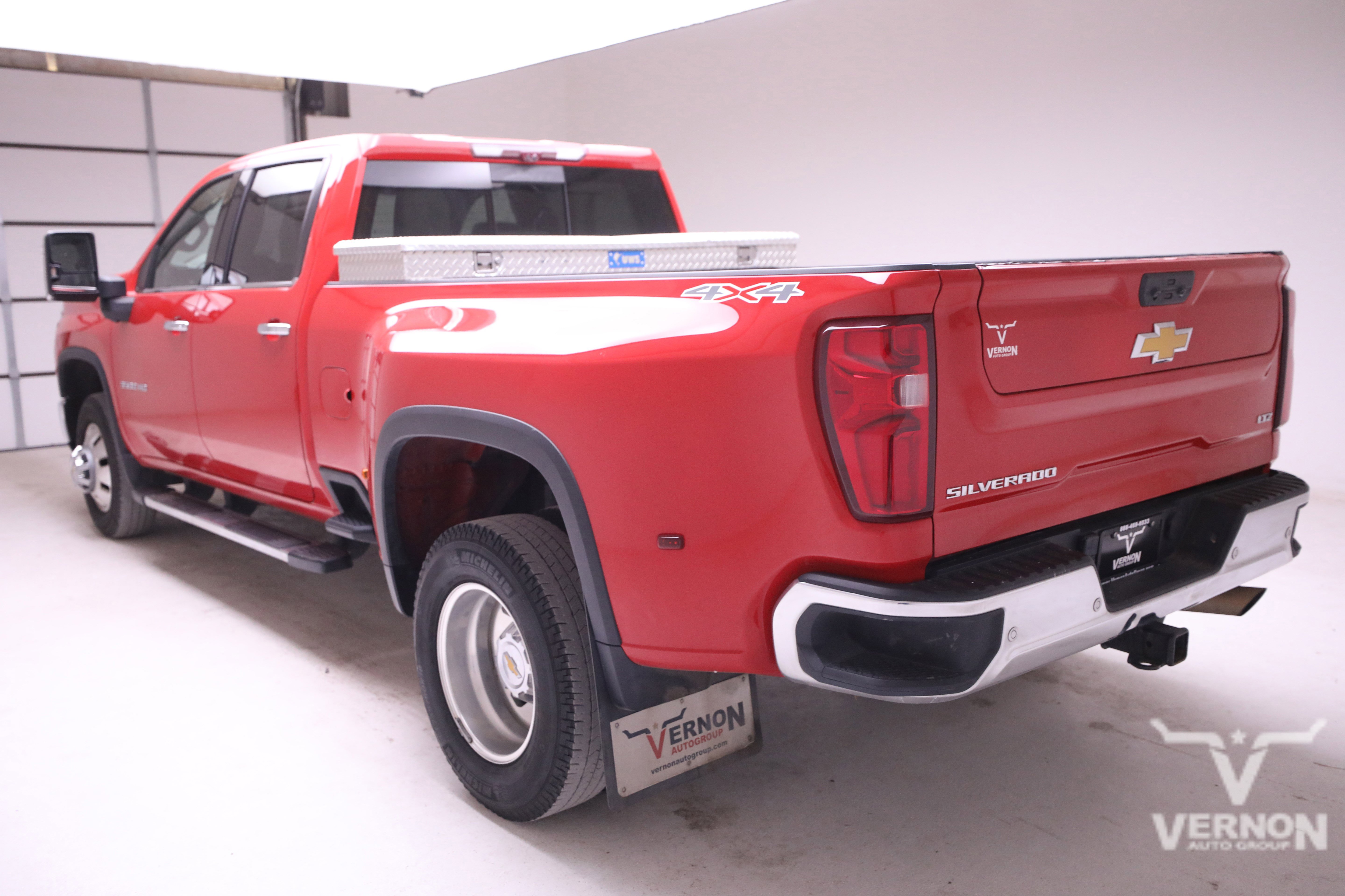 Used 2024 Chevrolet Silverado 3500 LTZ w/ LTZ Convenience Package image 3