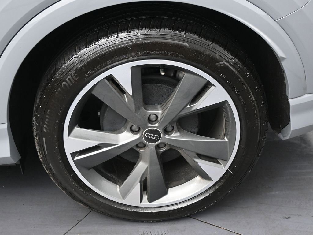 Used 2024 Audi Q4 e-tron Premium w/ Convenience Package image 37