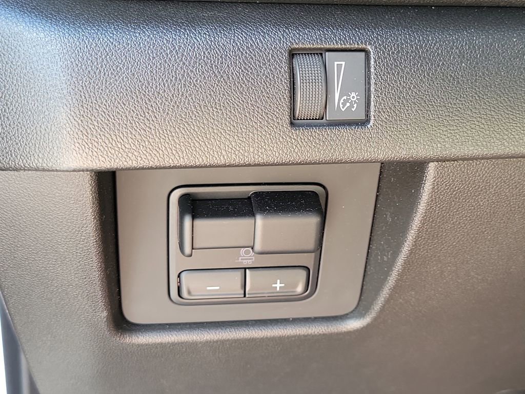 Used 2023 Chevrolet Colorado Trail Boss w/ Technology Package AWD/4WD image 31