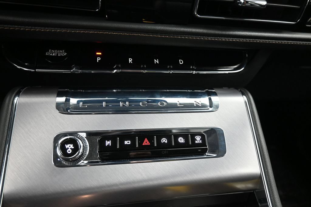 Used 2026 Lincoln Aviator AWD image 18