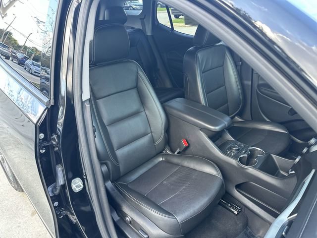 Used 2022 GMC Terrain SLT w/ Tech Package image 28