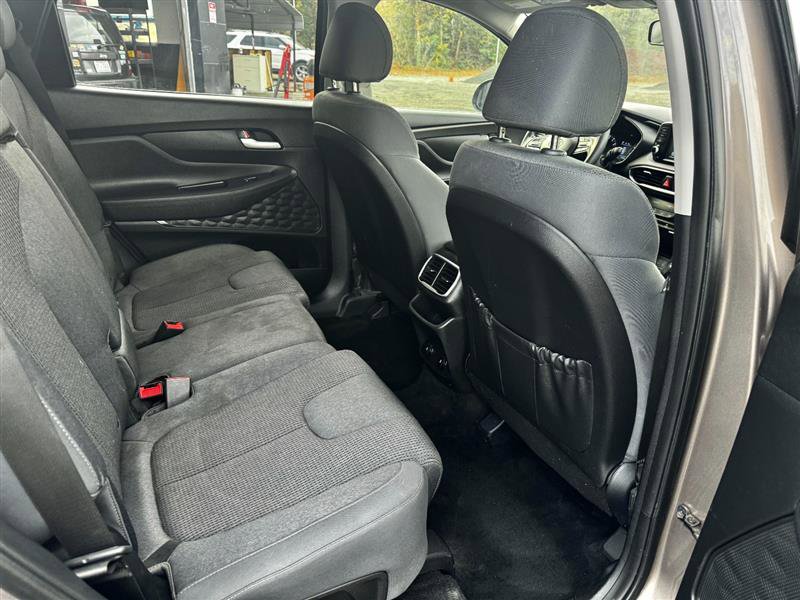 Used 2019 Hyundai Santa Fe SE AWD/4WD image 25