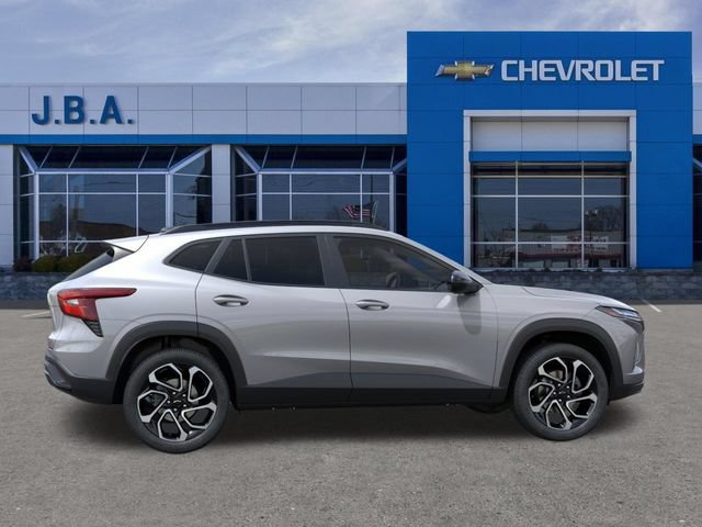 New 2026 Chevrolet Trax RS w/ Sunroof Package FWD image 5