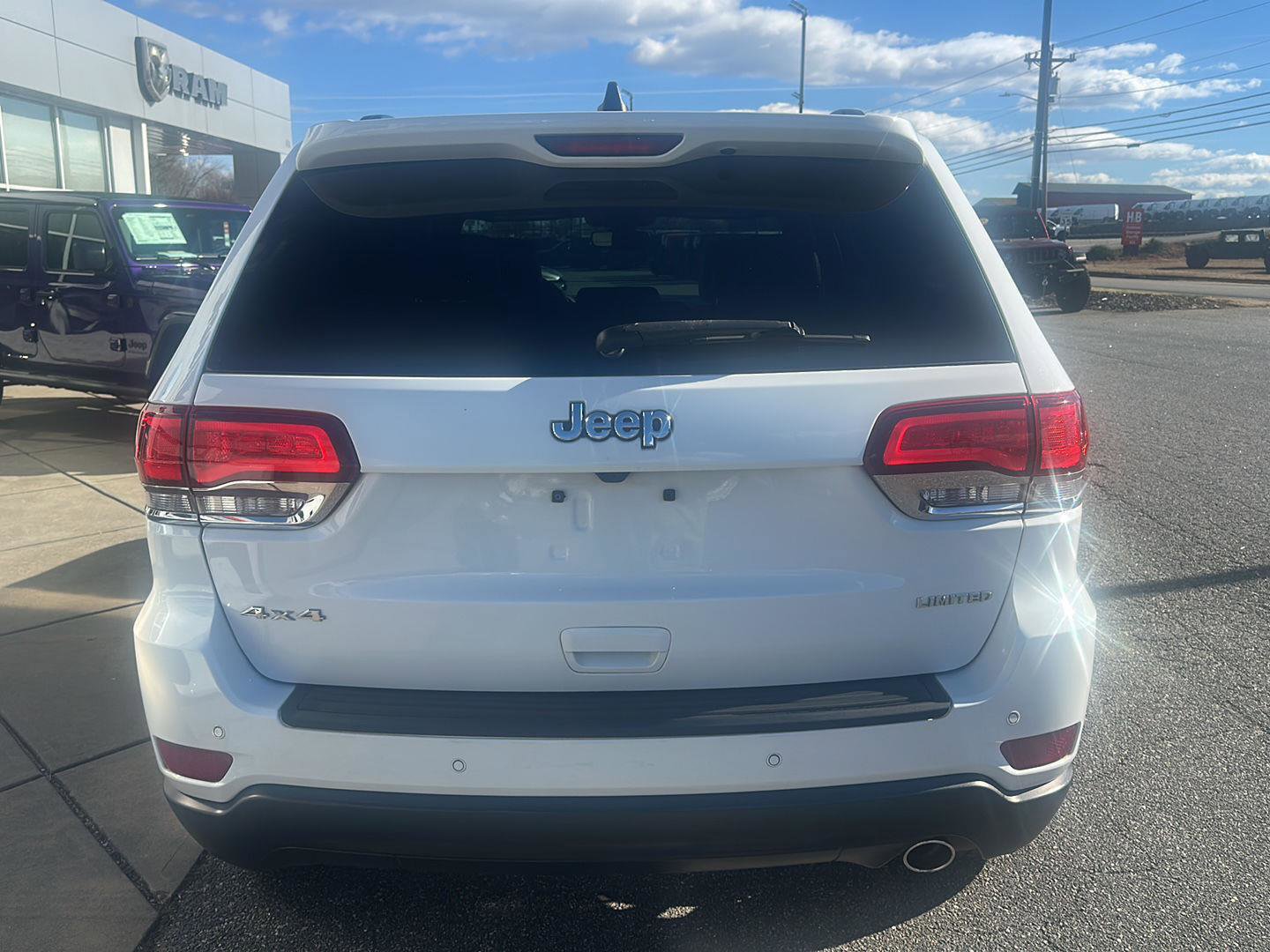 Used 2020 Jeep Grand Cherokee Limited image 10