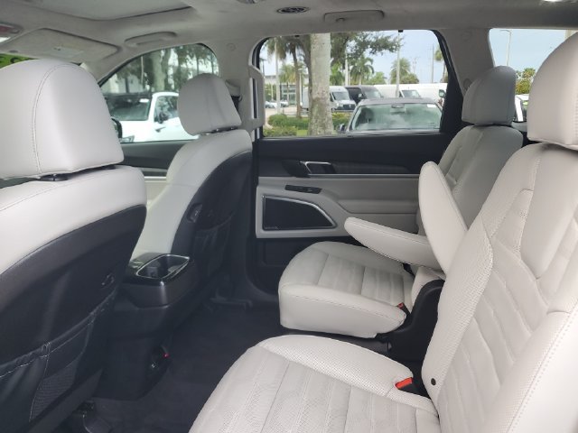 Certified 2023 Kia Telluride SX Prestige AWD/4WD image 9