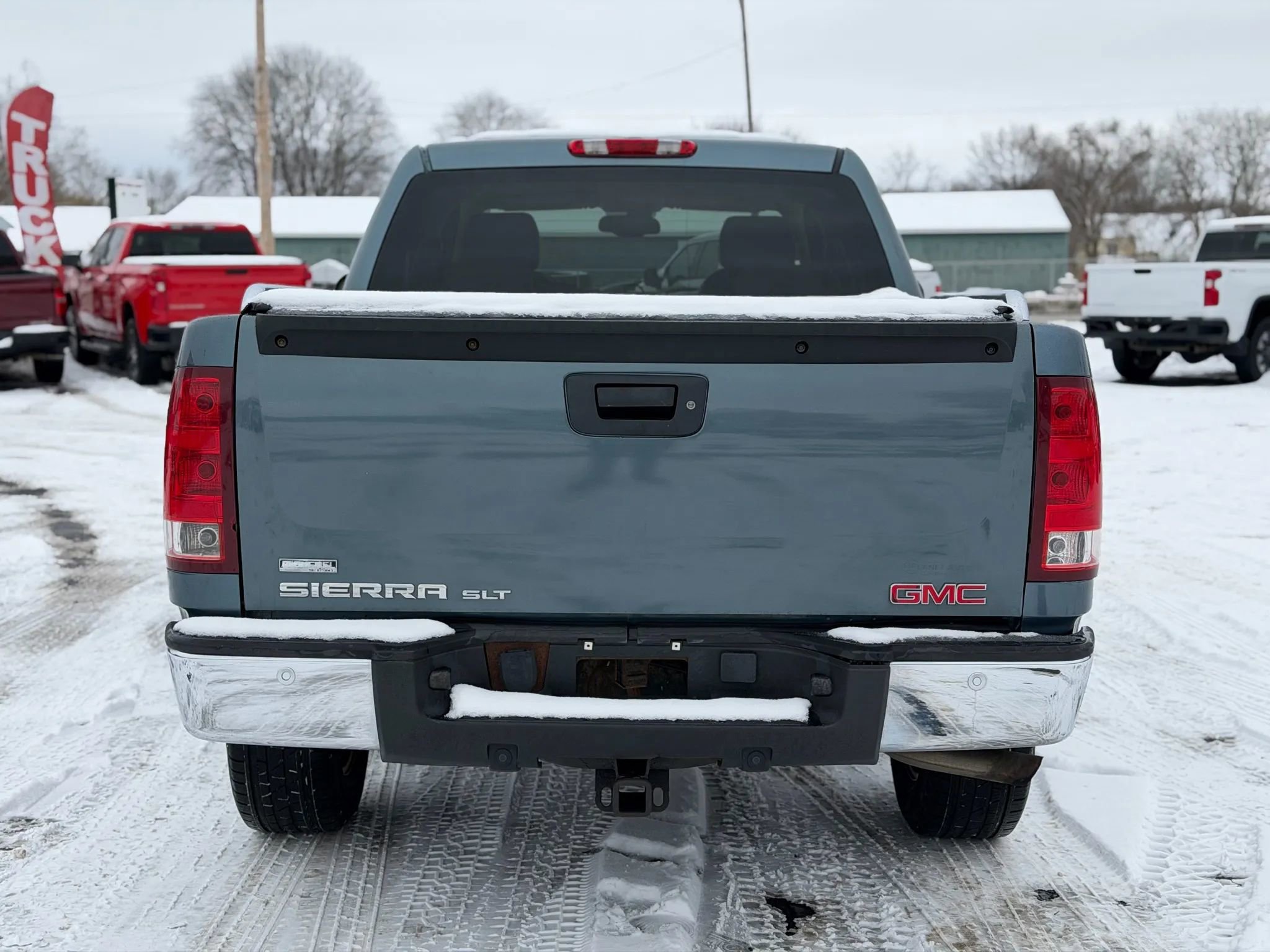 Used 2009 GMC Sierra 1500 SLT w/ Suspension Package, Off-Road image 6