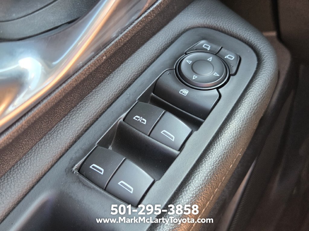 Used 2024 GMC Terrain SLT AWD/4WD image 25