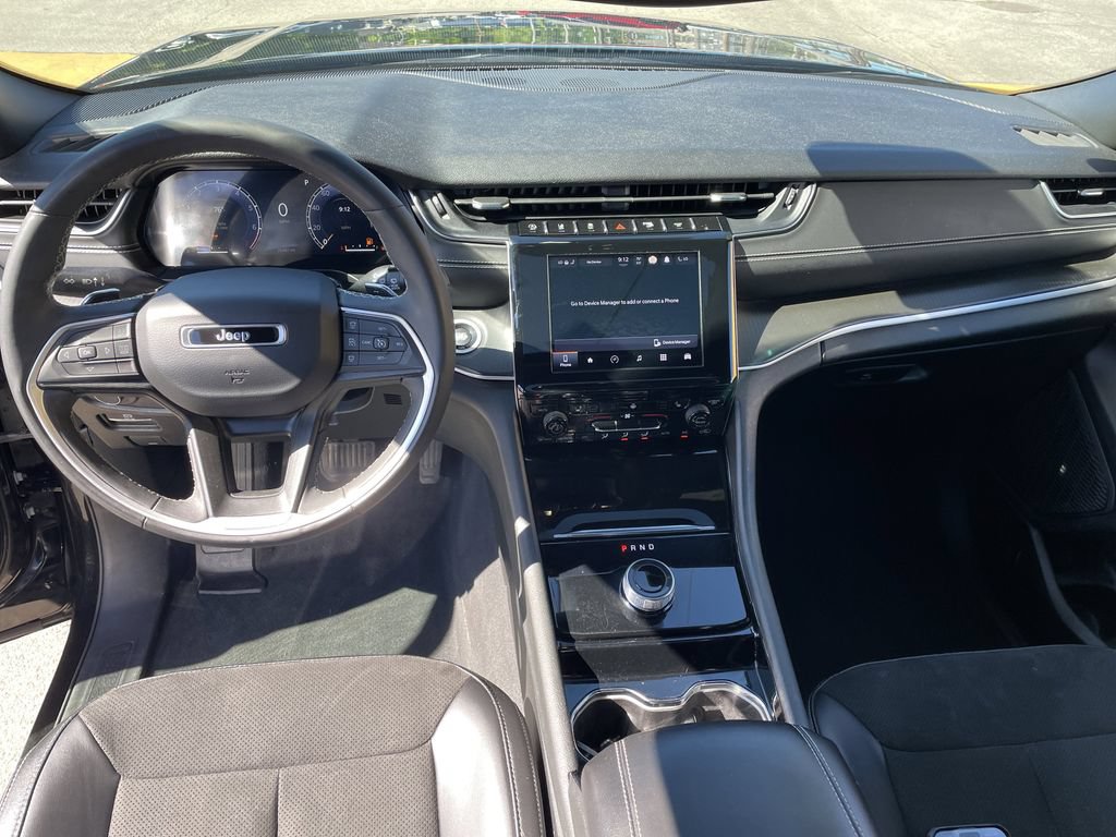 Used 2023 Jeep Grand Cherokee L Laredo AWD/4WD image 15