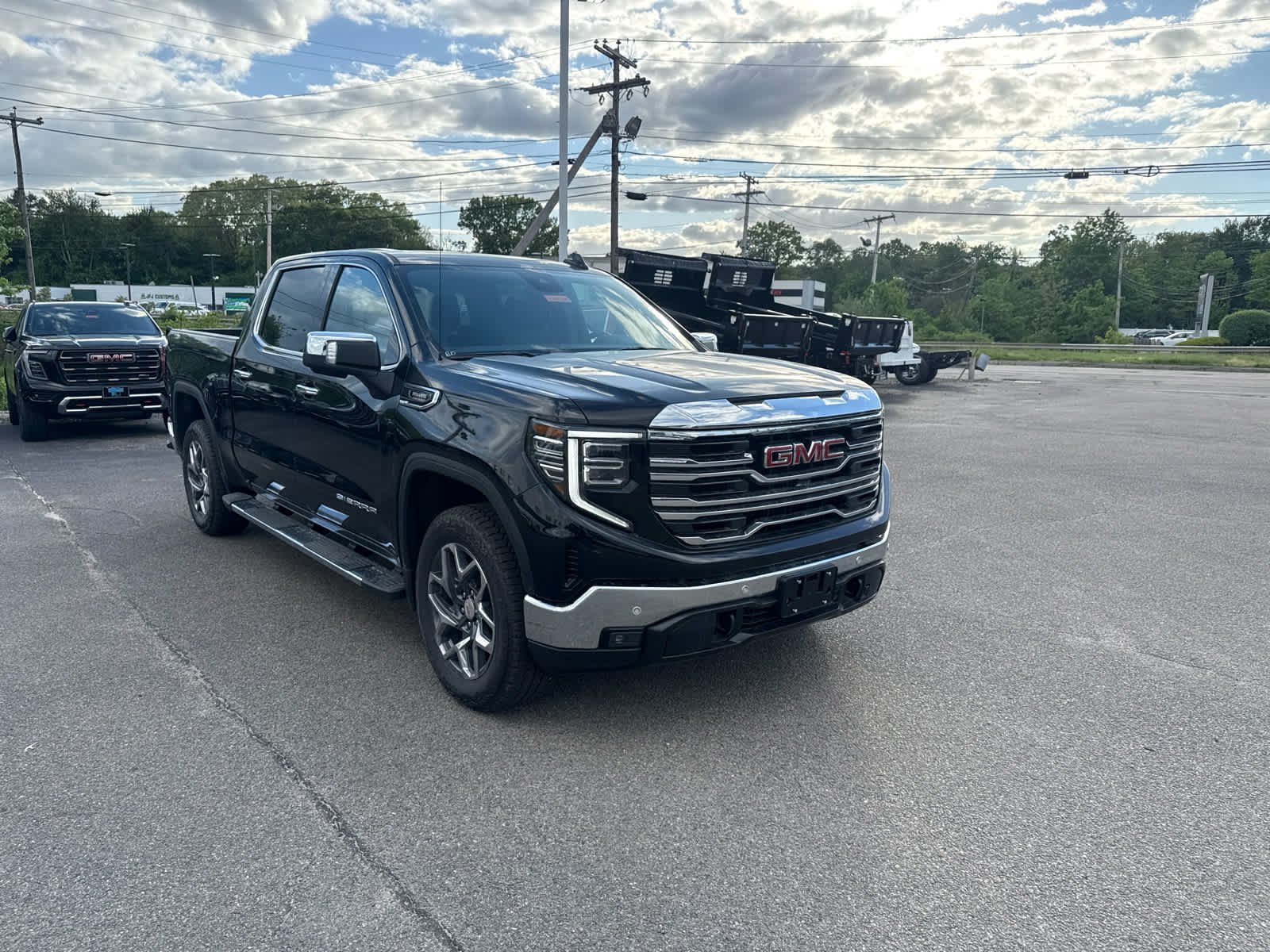 New 2026 GMC Sierra 1500 SLT w/ SLT Premium Plus Package AWD/4WD image 7