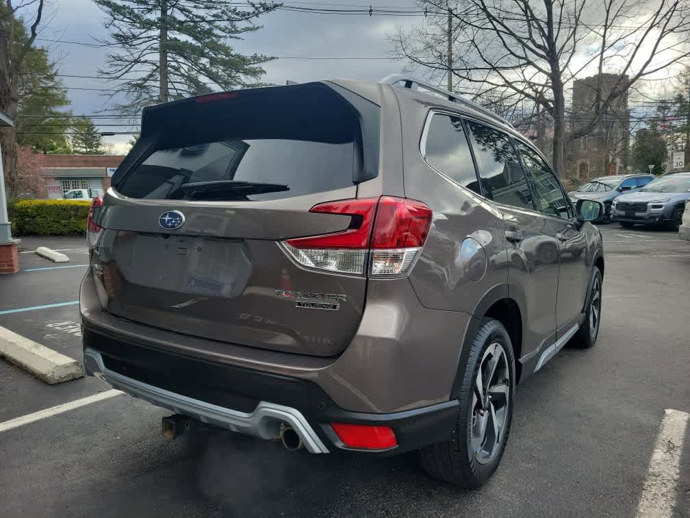 Used 2022 Subaru Forester Touring AWD/4WD image 3