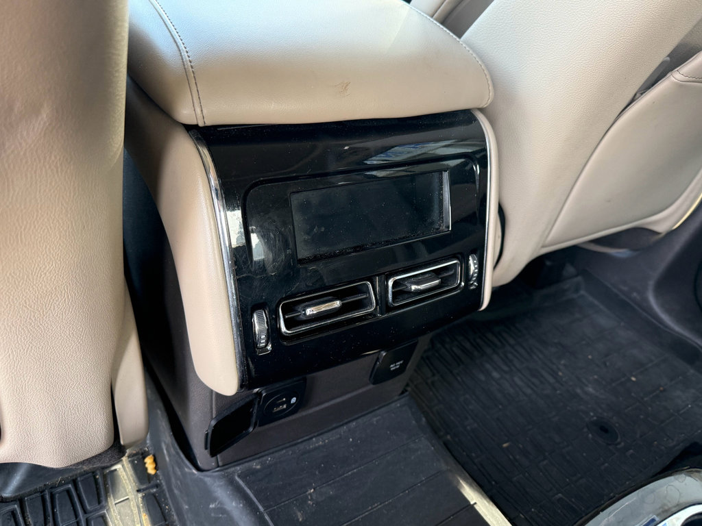 Used 2020 Lincoln Aviator Reserve w/ Equipment Group 201A image 14