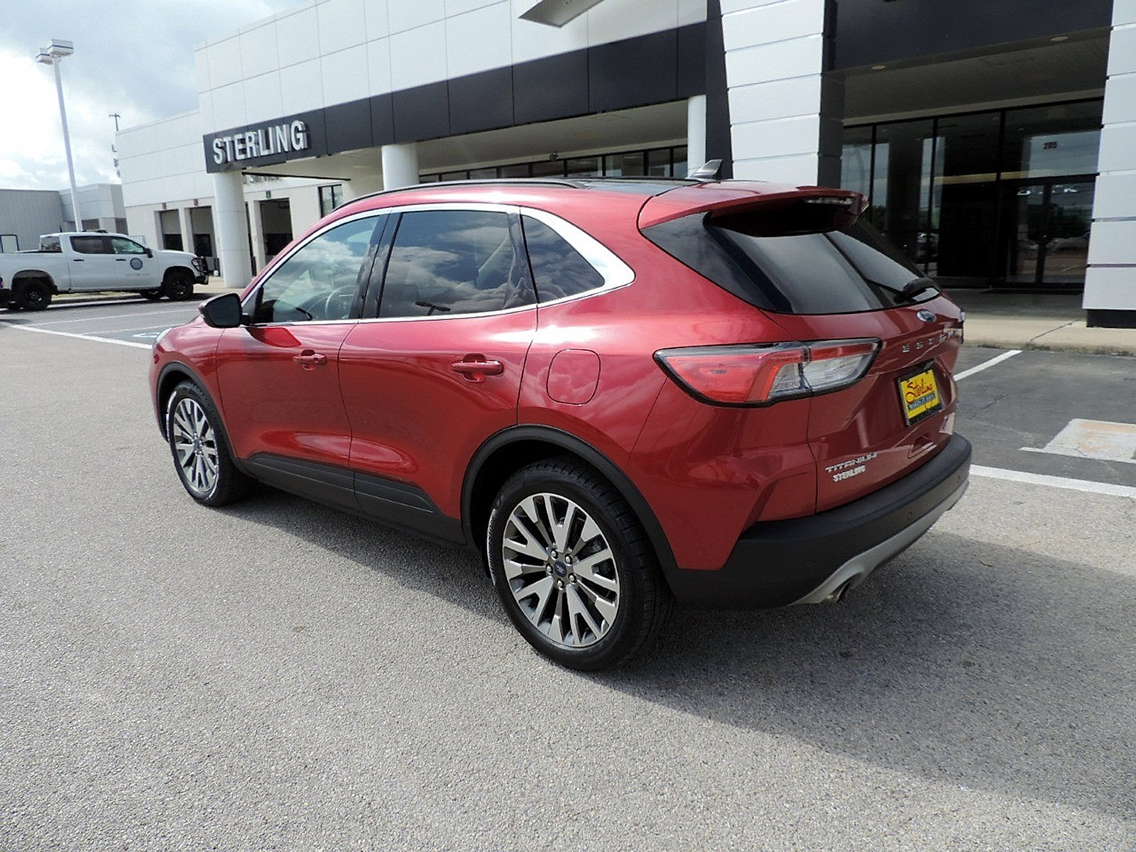 Used 2020 Ford Escape Titanium w/ Titanium Premium Package 2.0 image 7