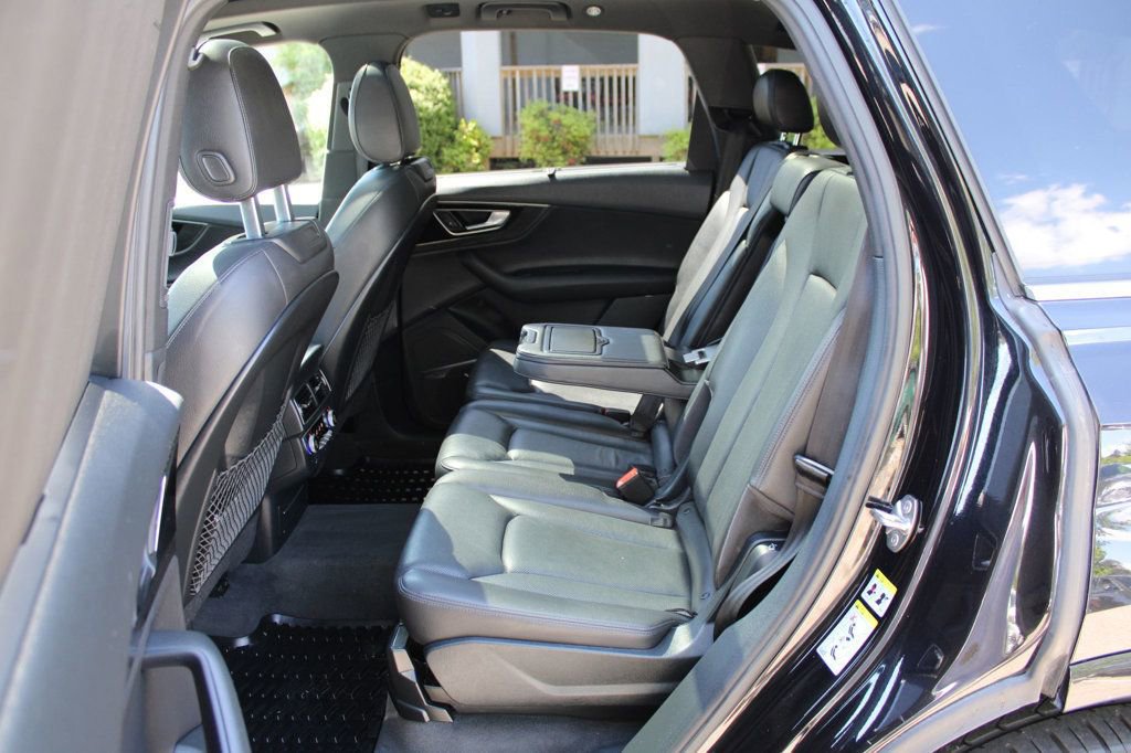 Used 2017 Audi Q7 3.0T Prestige AWD/4WD image 19