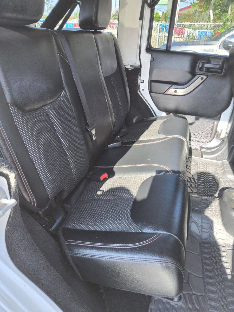 Used 2016 Jeep Wrangler Unlimited Sahara AWD/4WD image 22