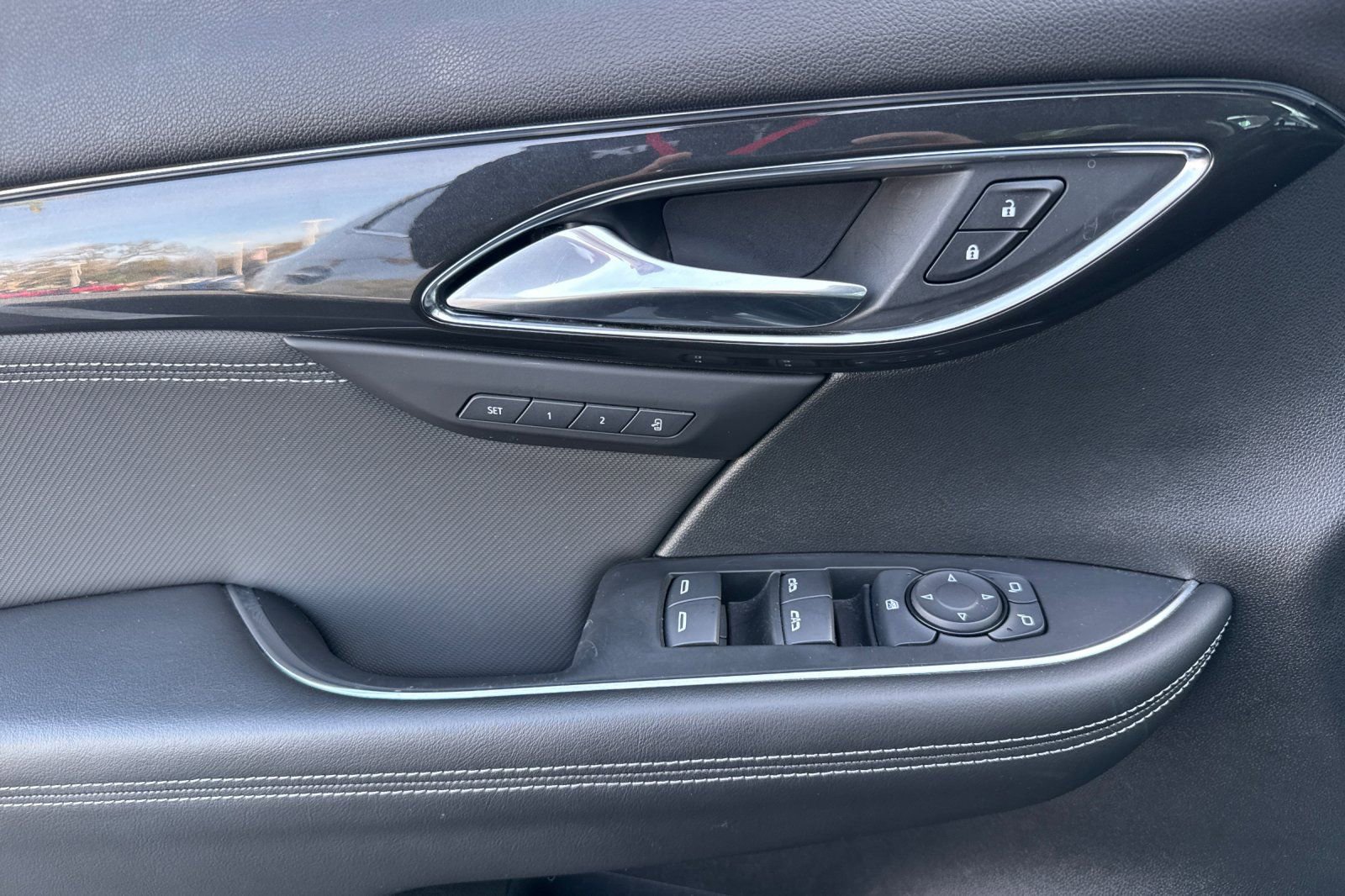 Certified 2025 Buick Envision Preferred image 10