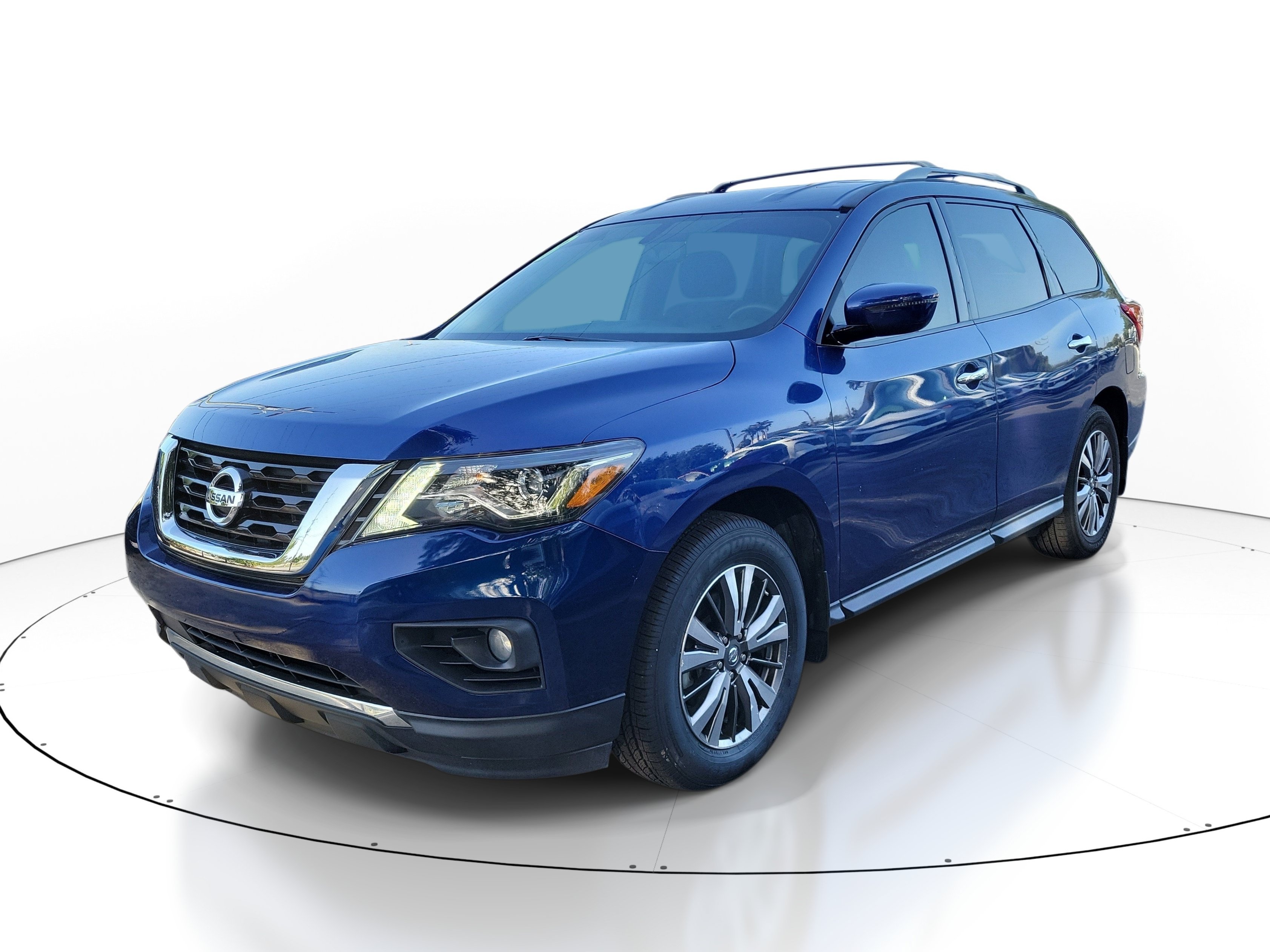 Used 2018 Nissan Pathfinder SV FWD image 3