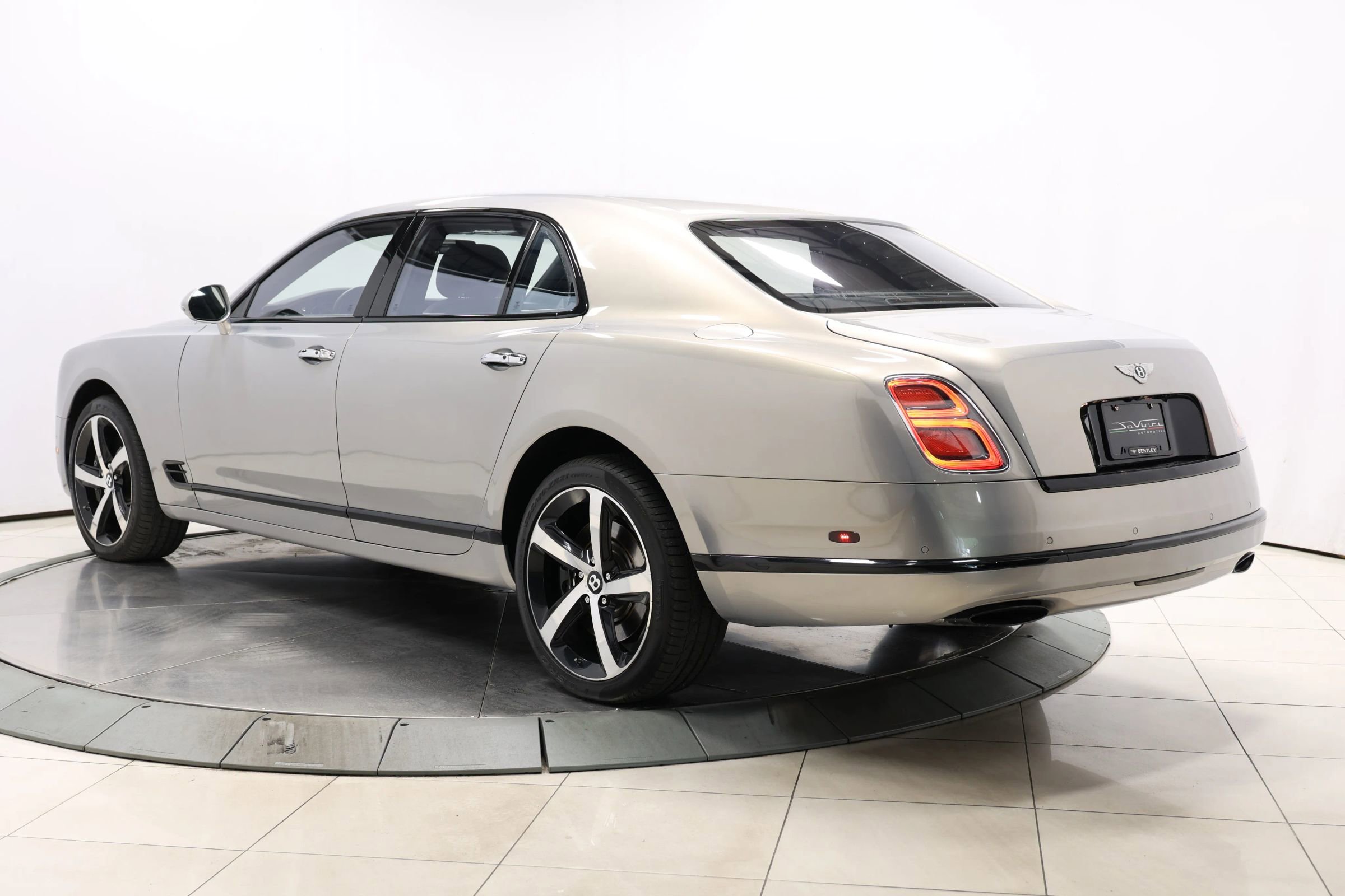 Used 2018 Bentley Mulsanne image 74
