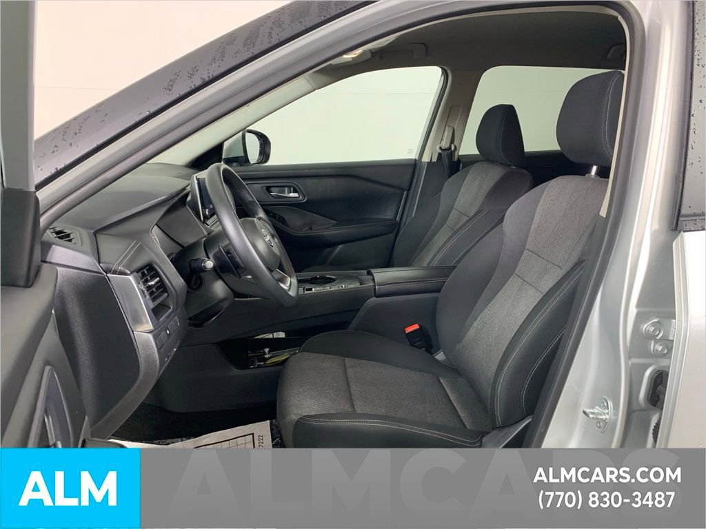 Used 2024 Nissan Rogue SV image 15