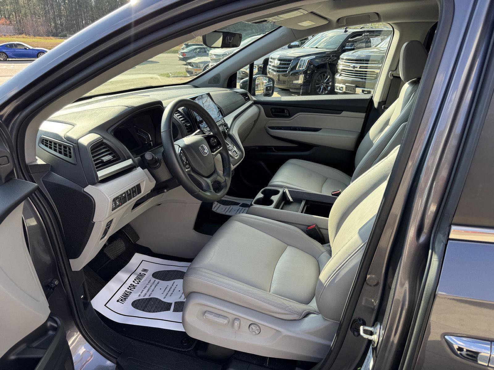 Used 2019 Honda Odyssey EX-L image 2