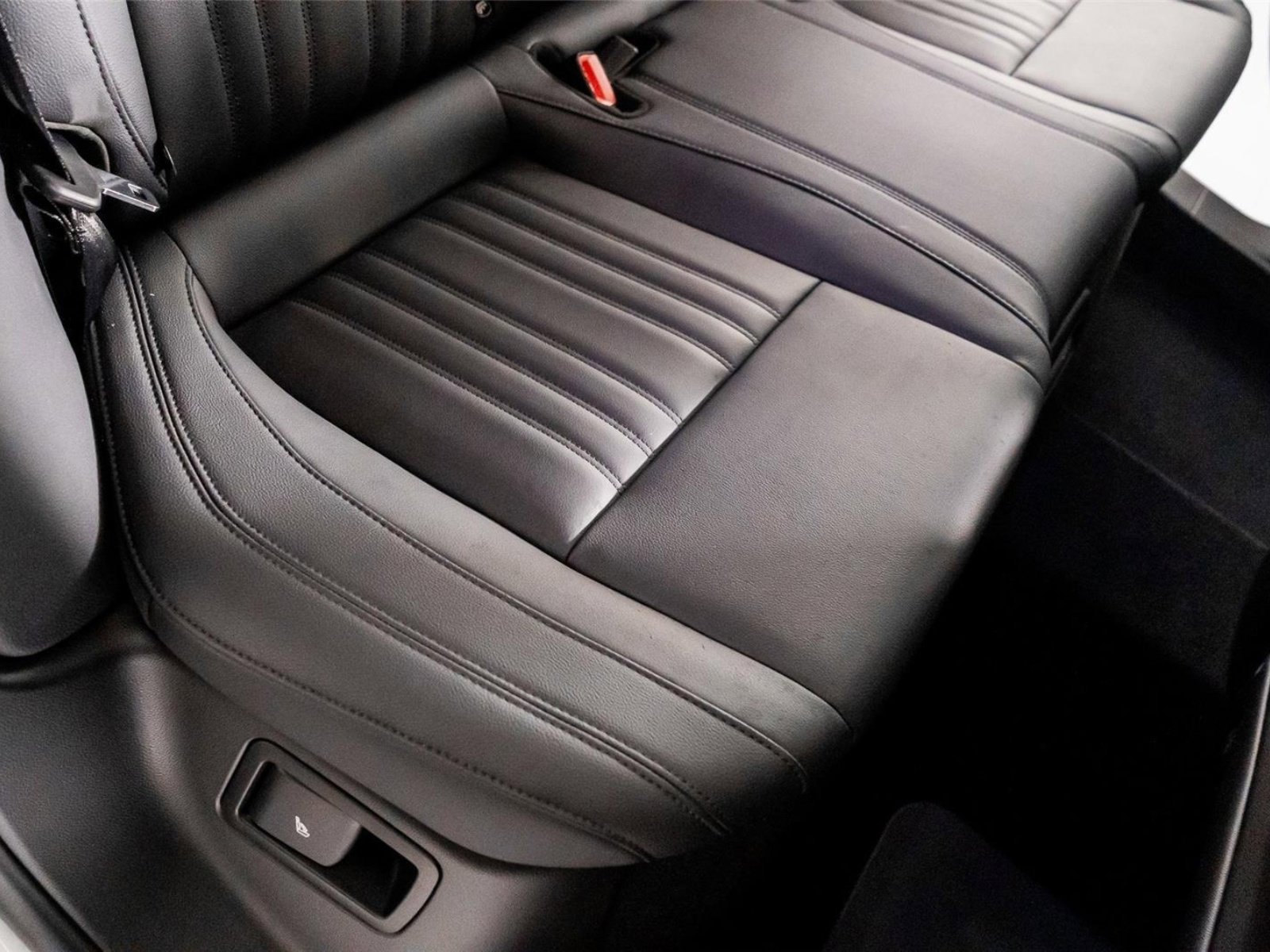 Used 2024 Maserati Grecale Modena AWD/4WD image 33