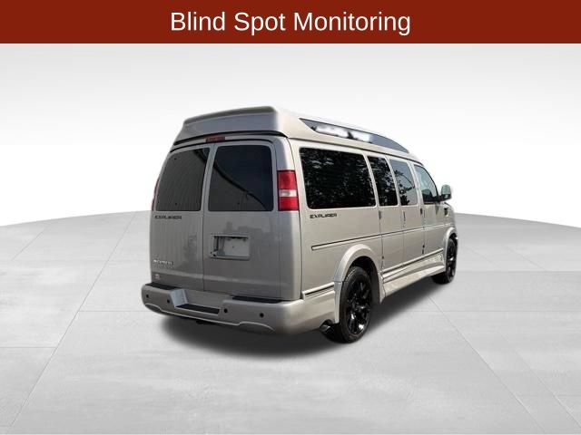 Used 2023 Chevrolet Express 2500 RWD image 7