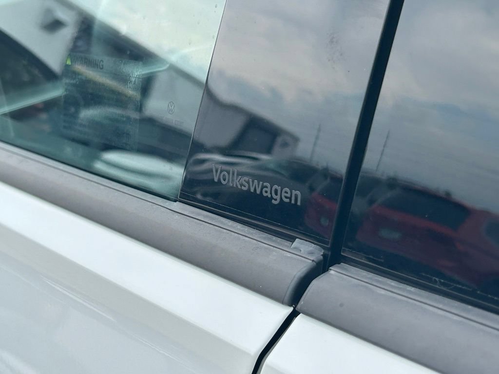New 2026 Volkswagen Tiguan SE FWD image 27