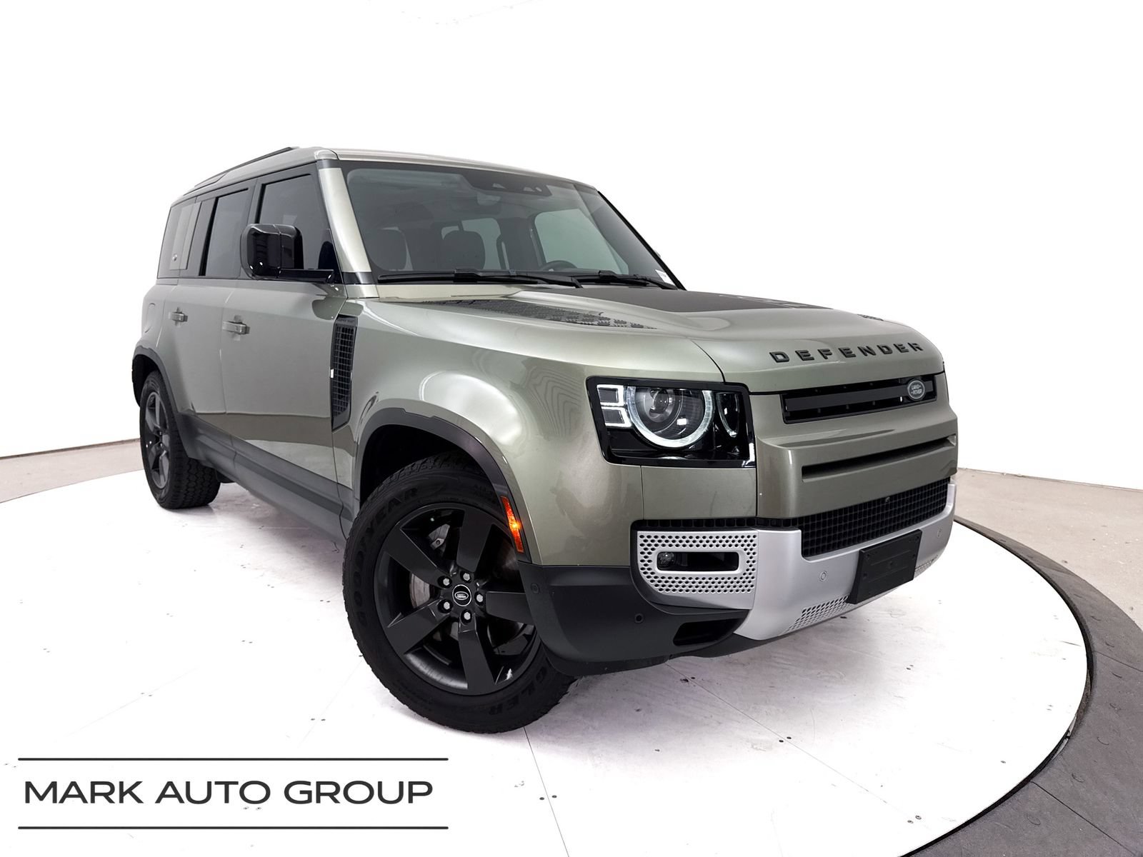 Used 2022 Land Rover Defender 110 SE AWD/4WD video 1