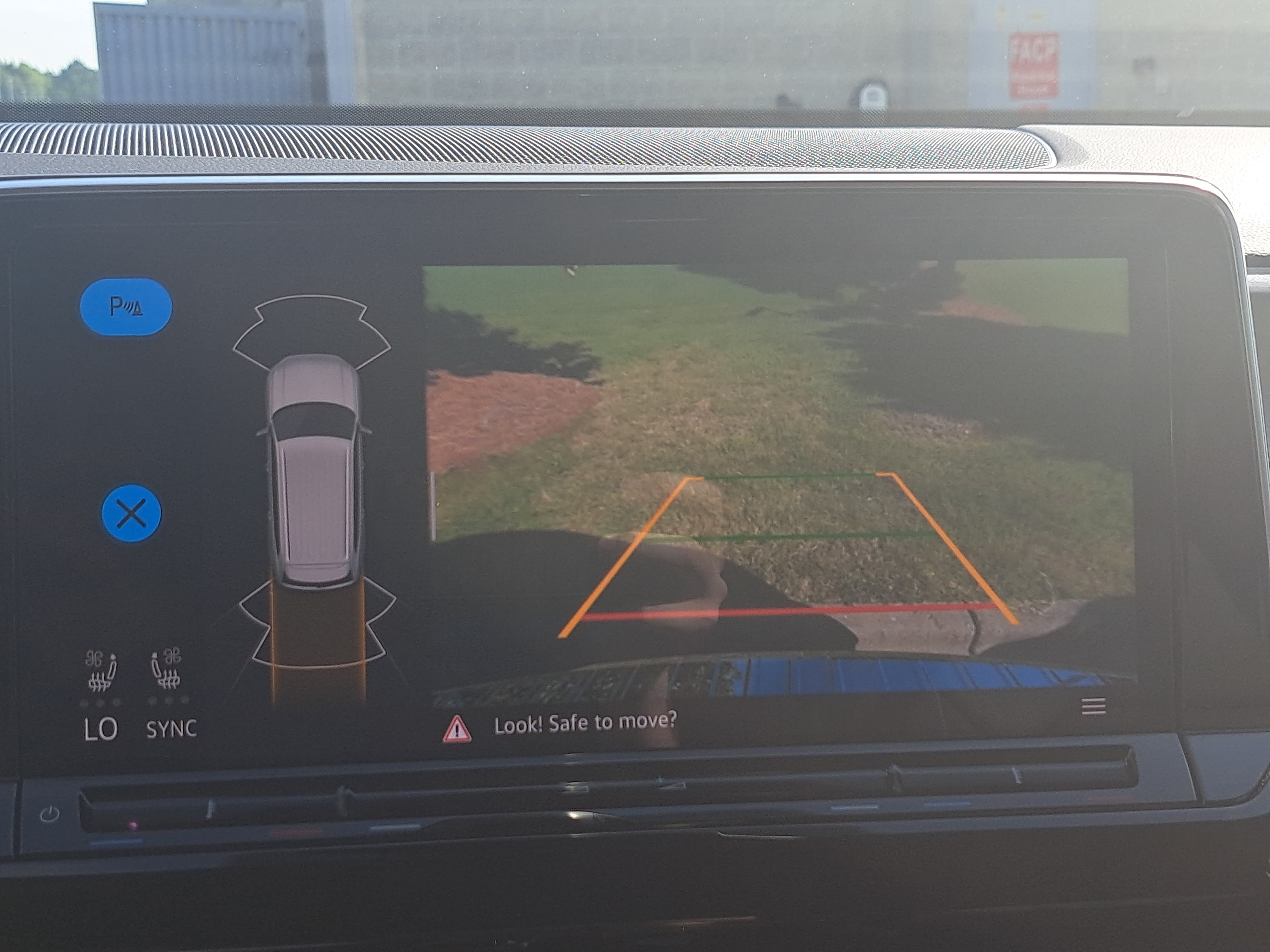 Certified 2026 Volkswagen Atlas SE AWD/4WD image 25