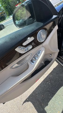 Used 2018 Mercedes-Benz C 300 4MATIC Sedan image 10