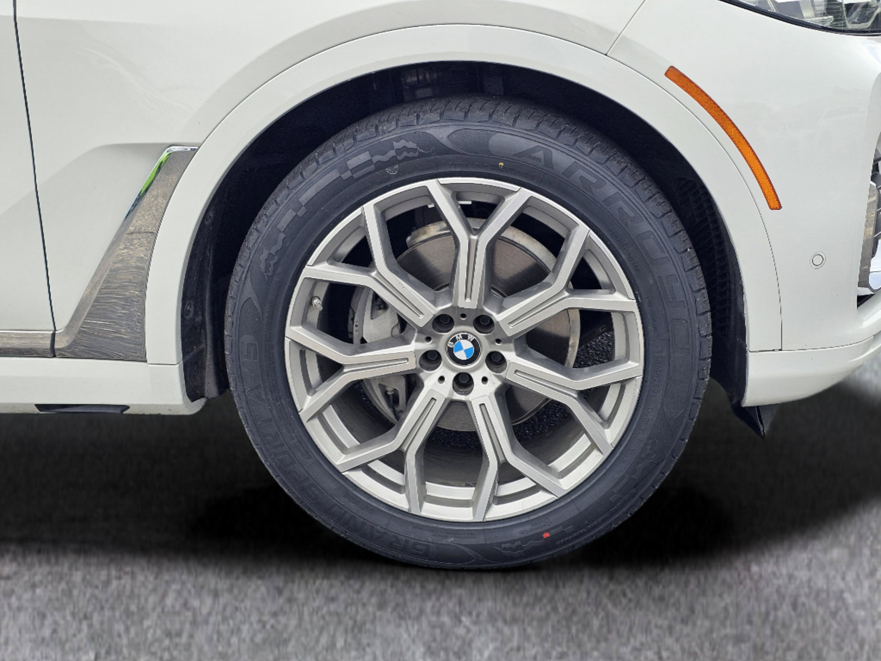 Used 2019 BMW X7 xDrive40i w/ Premium Package AWD/4WD image 6