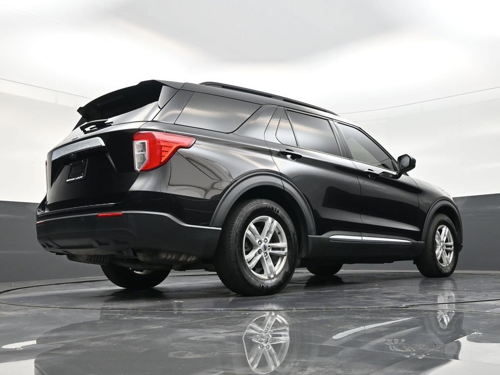 Used 2021 Ford Explorer XLT image 24