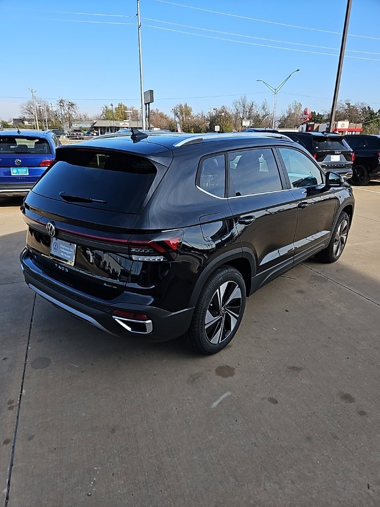 New 2026 Volkswagen Taos SE image 5