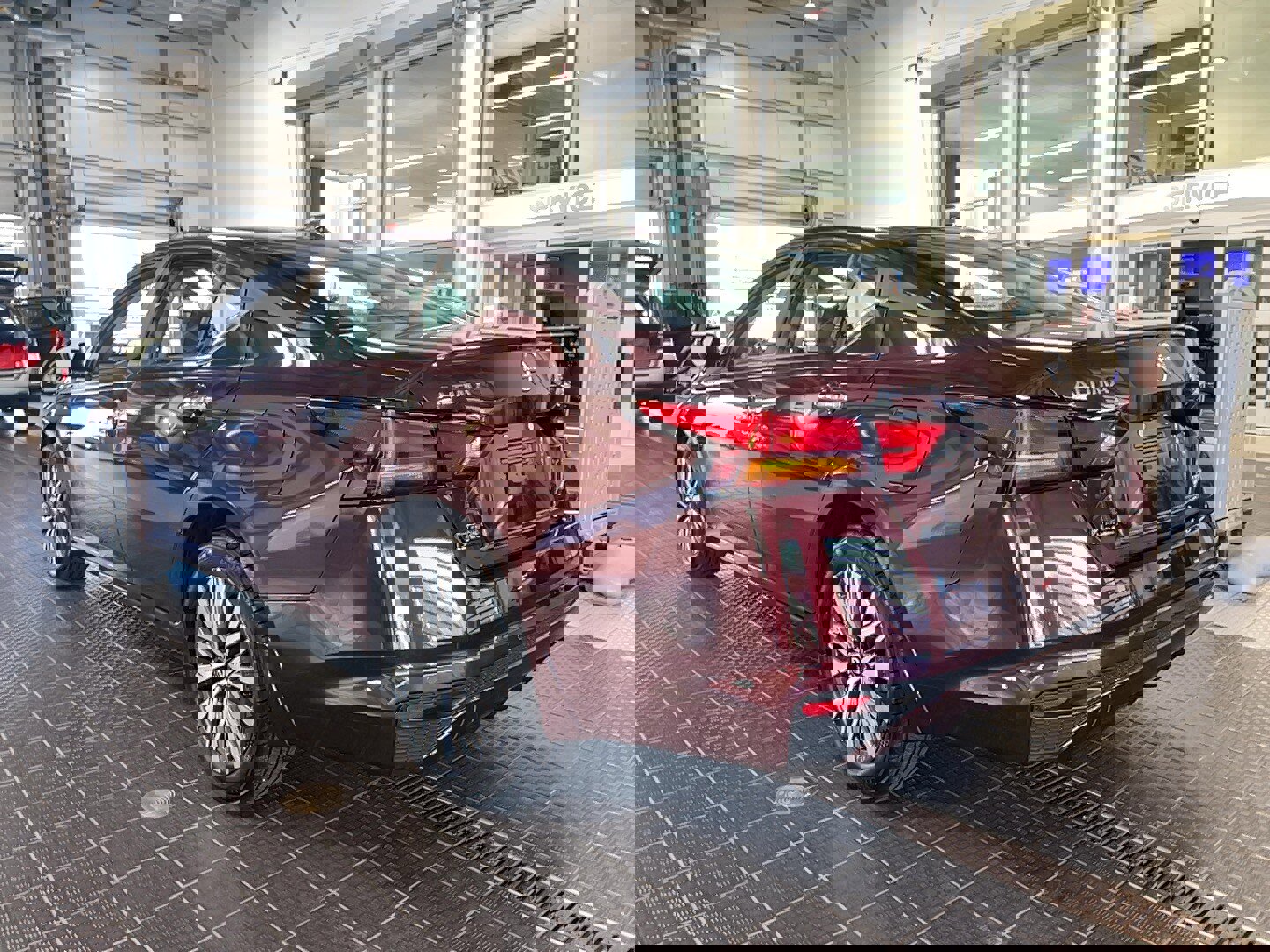 Used 2024 Nissan Altima 2.5 SV image 15