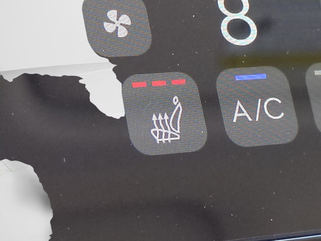 Used 2026 Genesis GV70 2.5T Select image 39