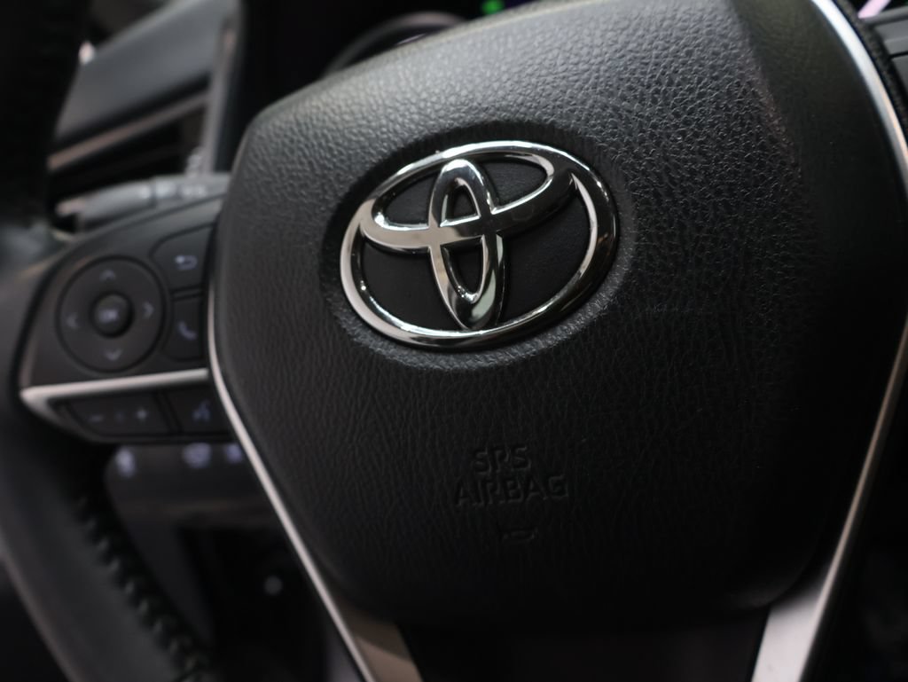 Used 2024 Toyota Camry XLE FWD image 21