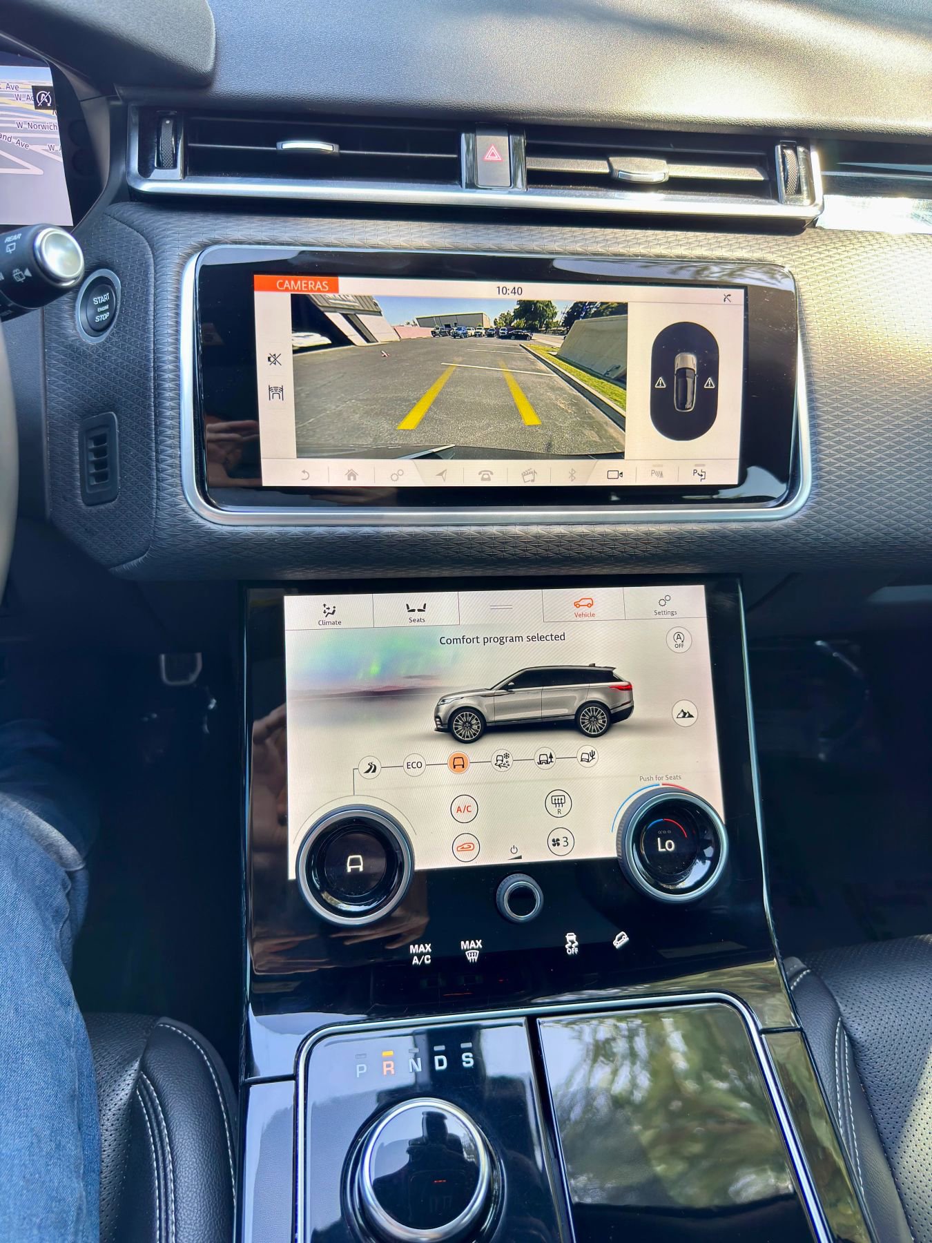 Used 2019 Land Rover Range Rover Velar R-Dynamic SE AWD/4WD image 9
