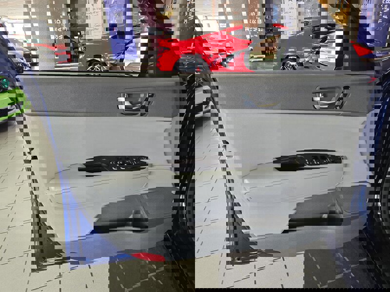 Used 2018 Kia Optima EX image 7