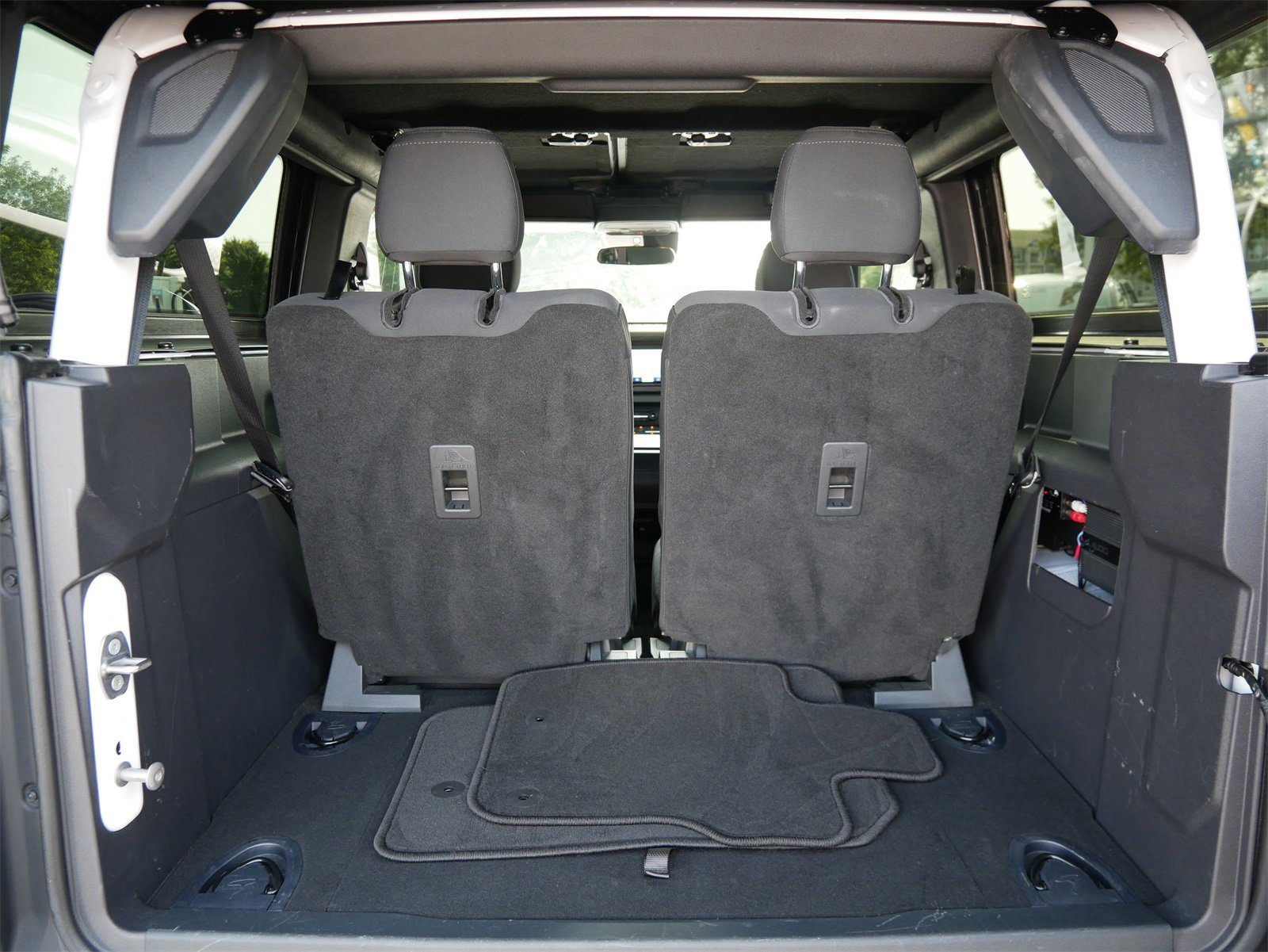 Used 2022 Ford Bronco 2-Door w/ Sasquatch Package image 13