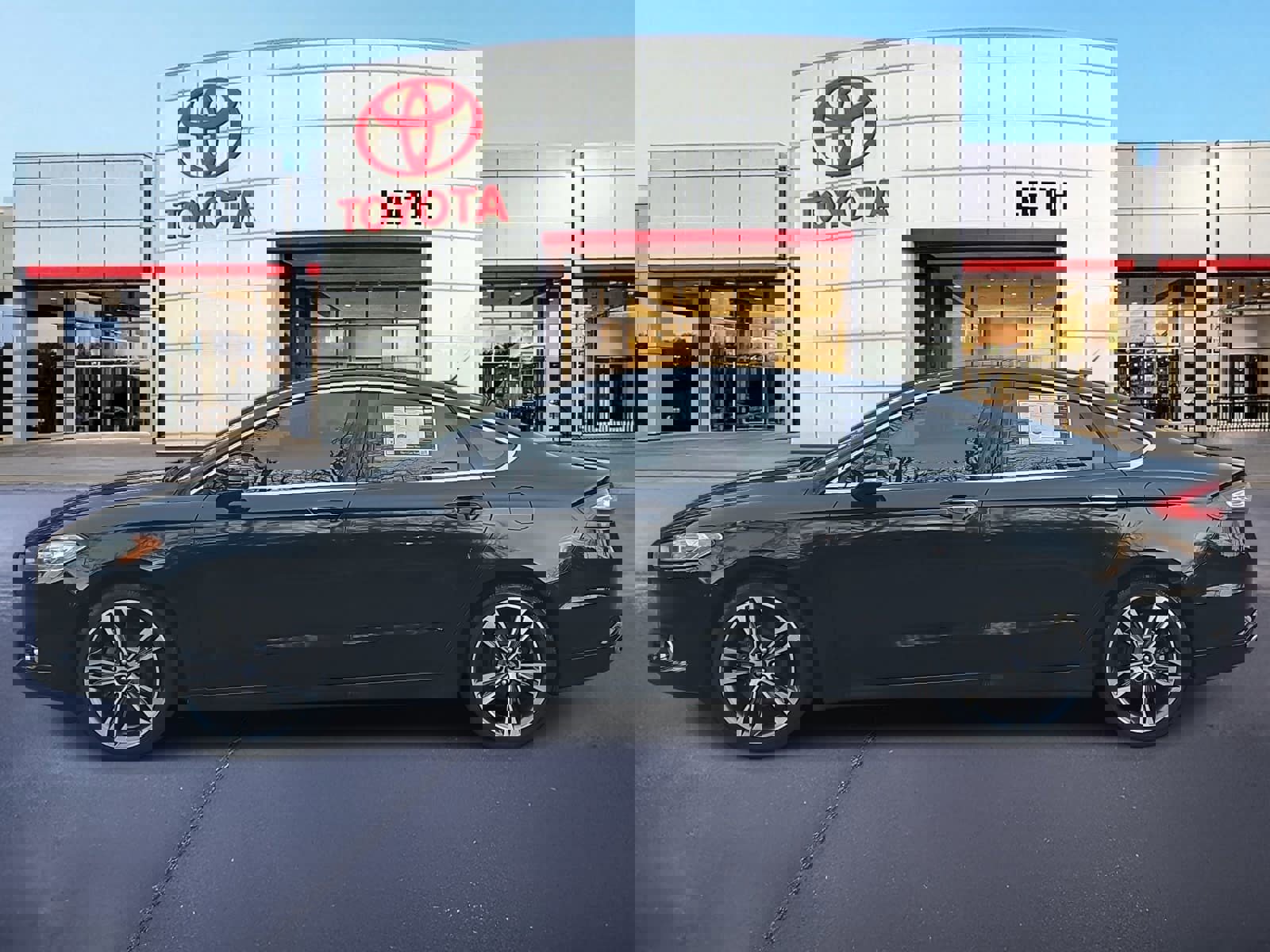 Used 2014 Ford Fusion Titanium image 8