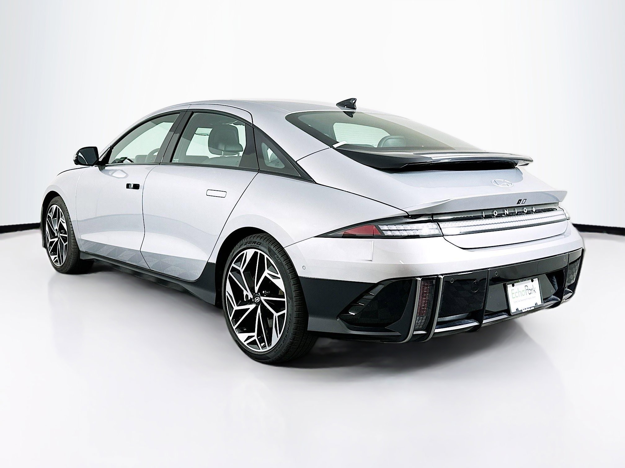 Used 2024 Hyundai Ioniq 6 Limited RWD image 5