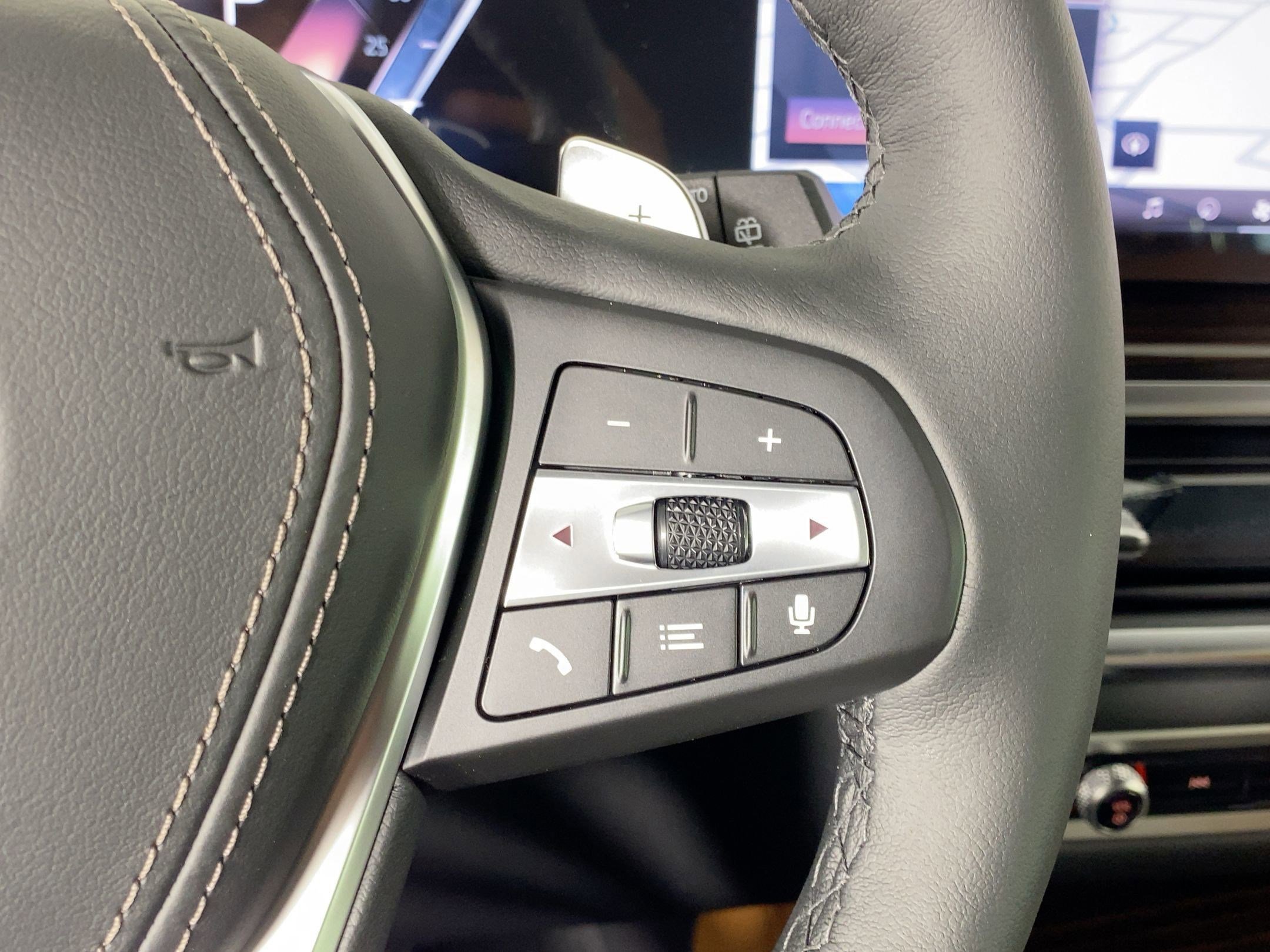 Used 2026 BMW X5 sDrive40i w/ Climate Comfort Package image 25