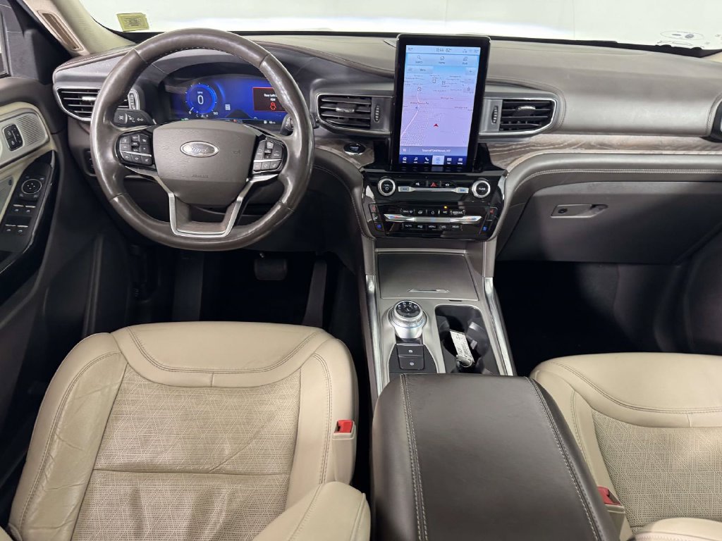 Used 2022 Ford Explorer Platinum w/ Technology Package AWD/4WD image 5