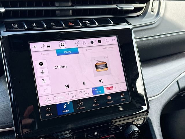 Used 2022 Jeep Grand Cherokee L Limited image 16