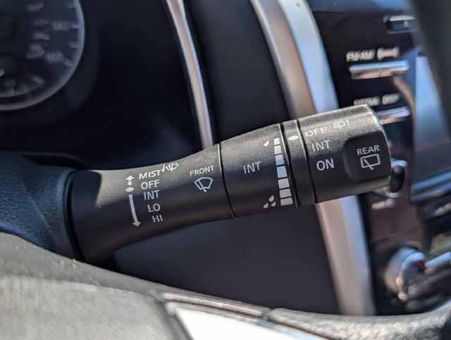 Used 2017 Nissan Murano S AWD/4WD image 28