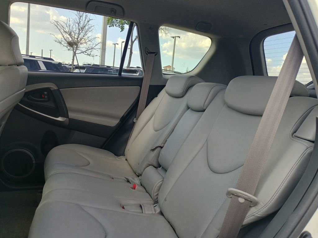 Used 2007 Toyota RAV4 Limited image 17