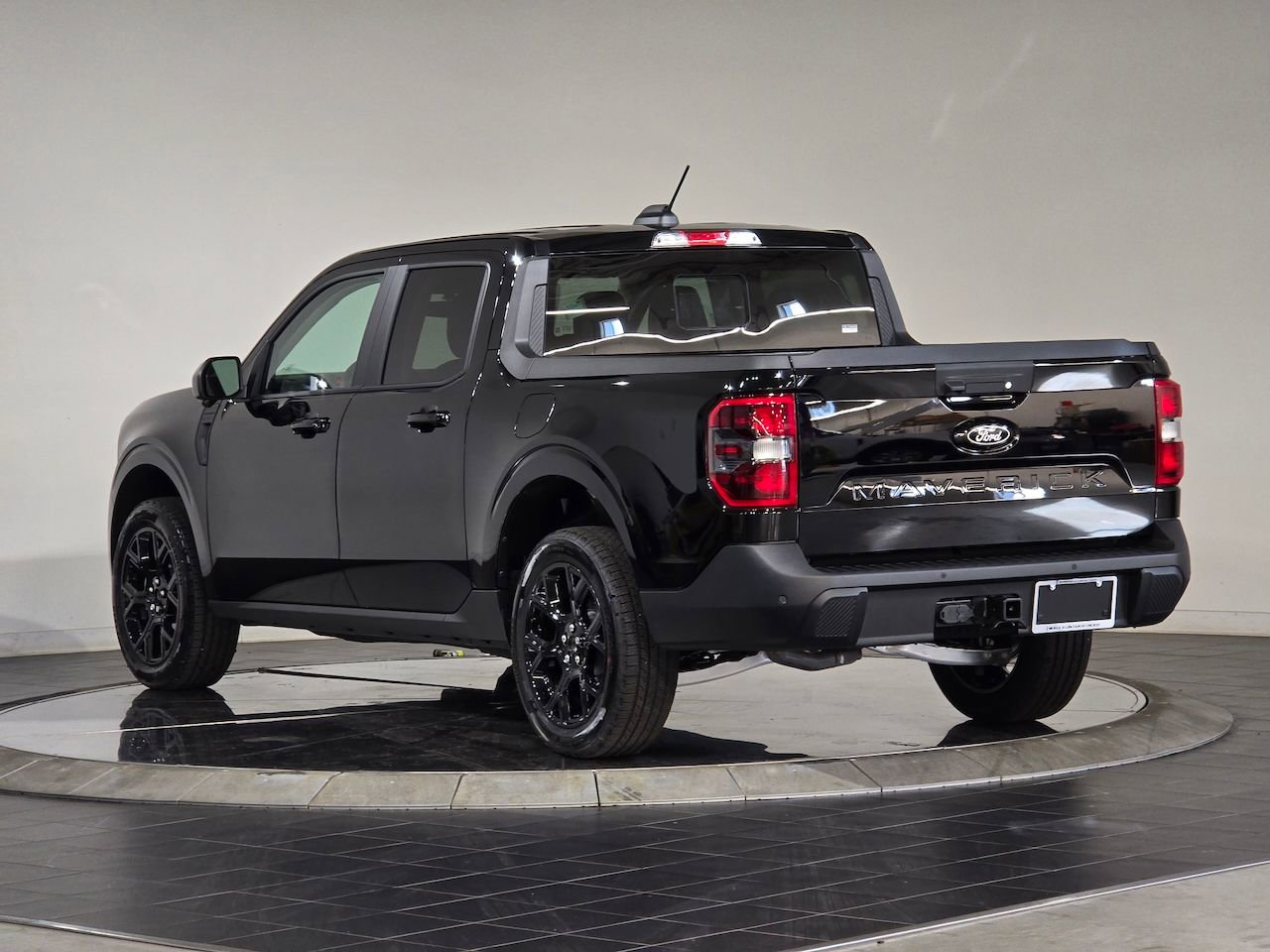 New 2025 Ford Maverick Lariat w/ Black Appearance Package AWD/4WD image 10
