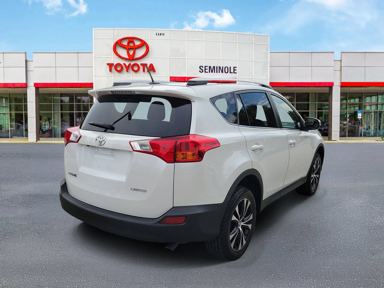Used 2015 Toyota RAV4 Limited FWD image 3