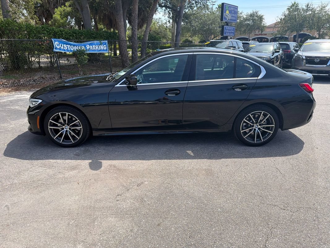 Used 2022 BMW 330i xDrive Sedan w/ Driving Assistance Package AWD/4WD image 2