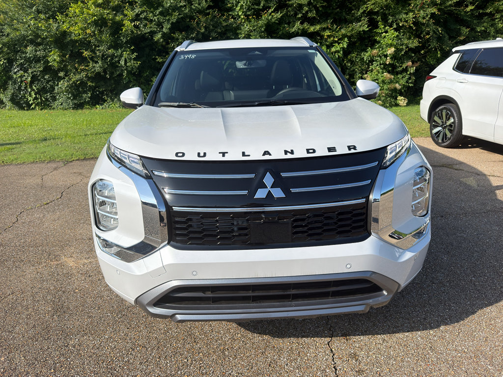 New 2026 Mitsubishi Outlander SEL FWD image 2